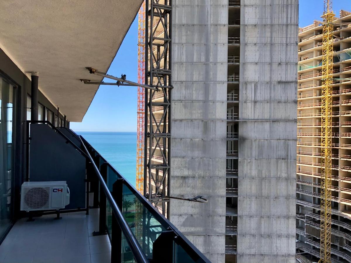 Batumi Orbi Beach Tower Esterno foto