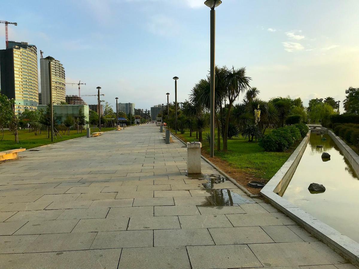 Batumi Orbi Beach Tower Esterno foto